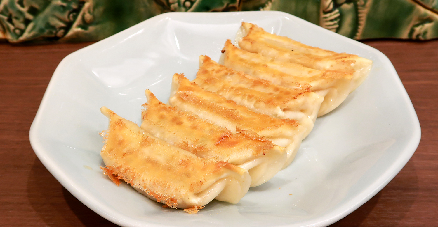 定番餃子から一皿料理まで。新感覚の宇都宮みんみん