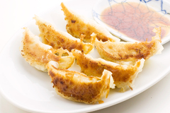 華